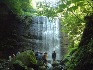 �N���b�N����ƐÎ~���\�����܂�